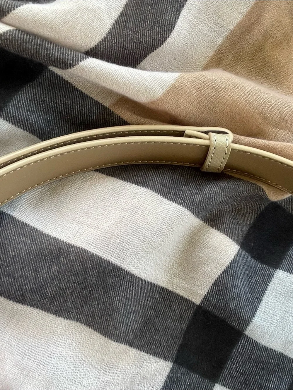 Adjustable Sliding Lock Skinny Beige Leather Belt